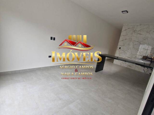 Casa para Venda em Caraguatatuba - 3